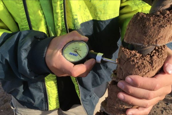 pocket-penetrometer-reading Pocket penetrometer reading by Ideal Geotech
